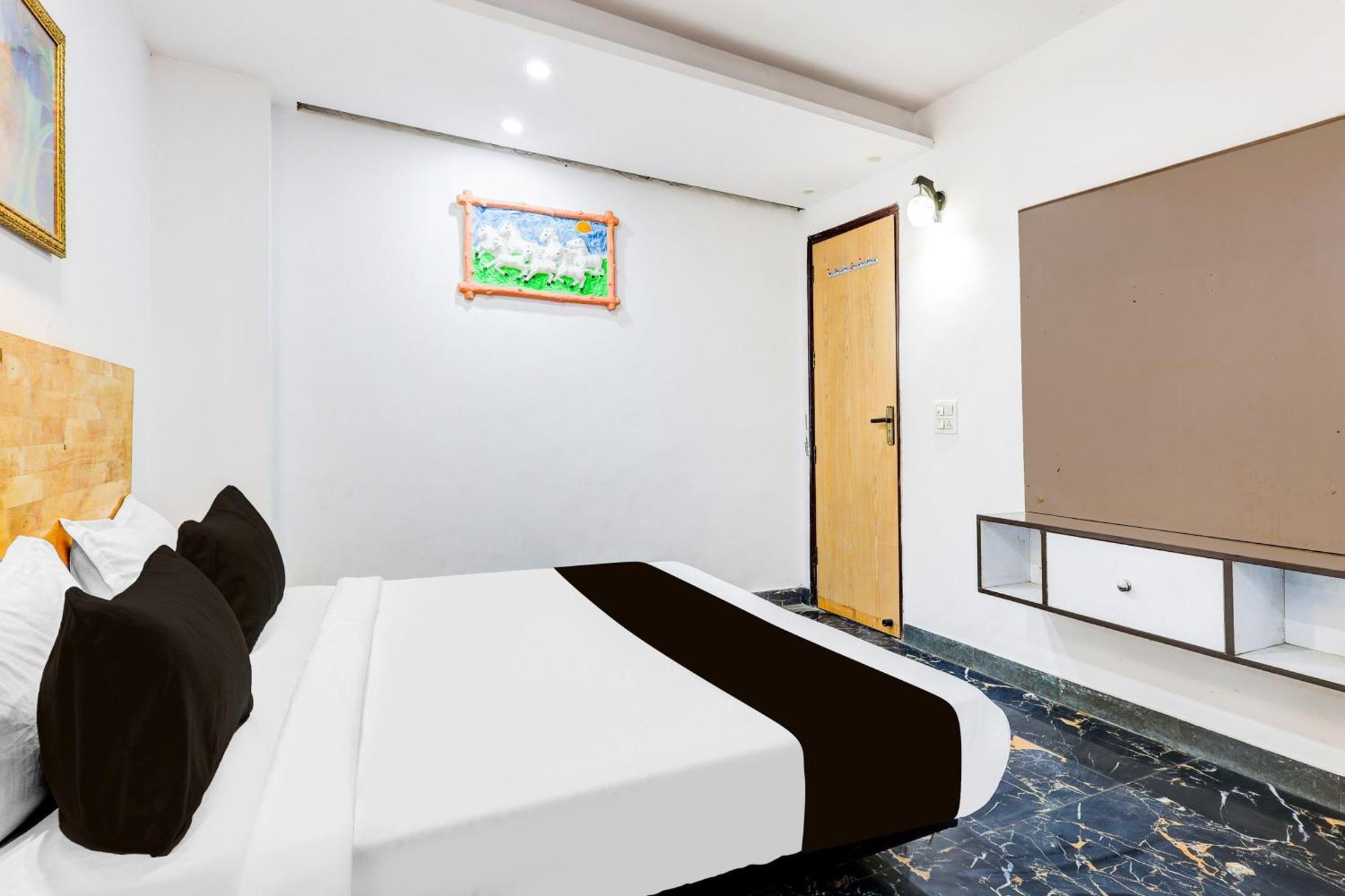 Hotel O Hari Nagar Ashram Нью-Делі Екстер'єр фото